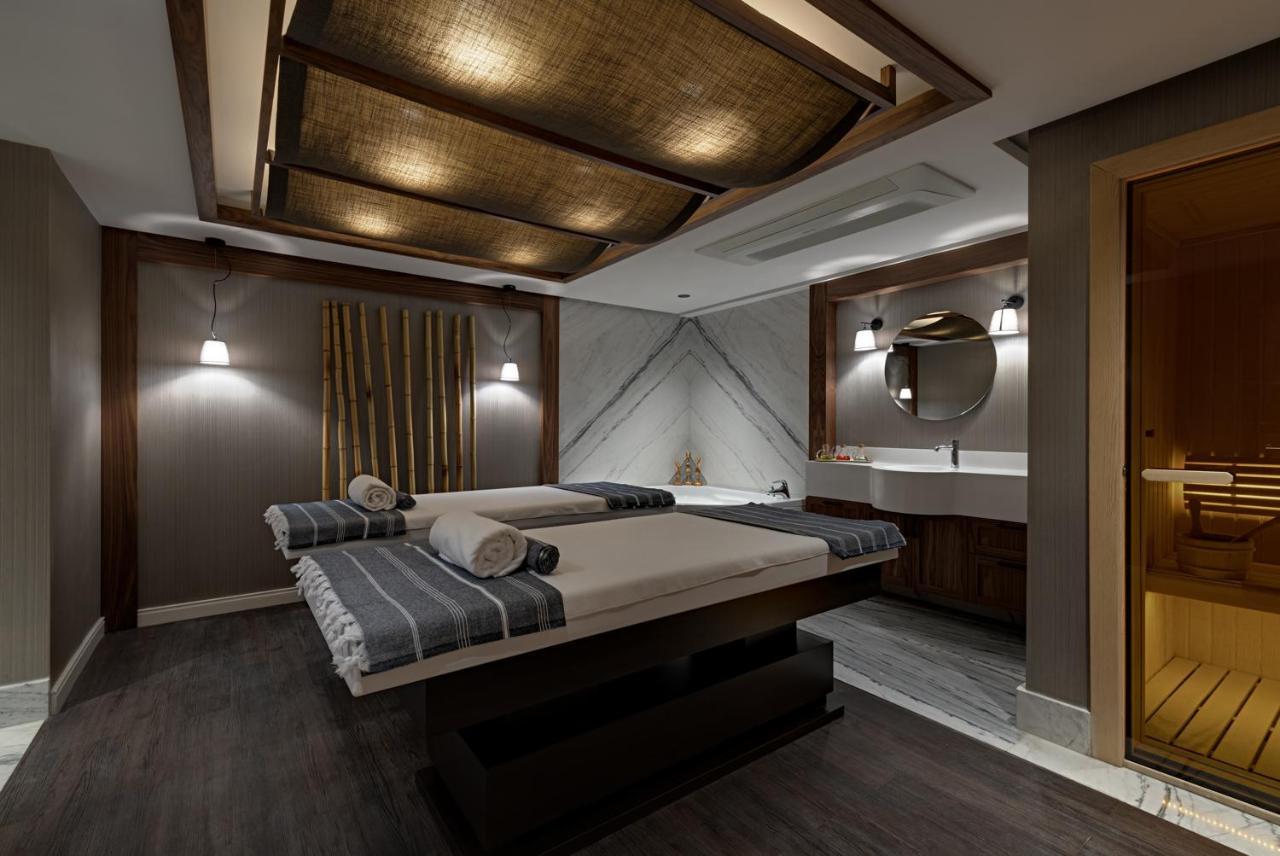 Gleam Collection Hotel Istanbul Exterior photo 3D rendering of a spa treatment room