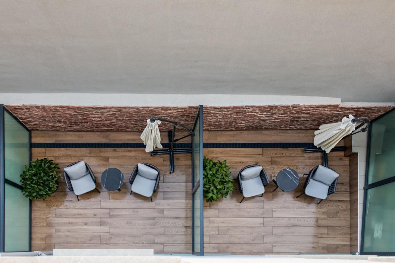 Gleam Collection Hotel Istanbul Exterior photo The balcony of a suite at the hotel